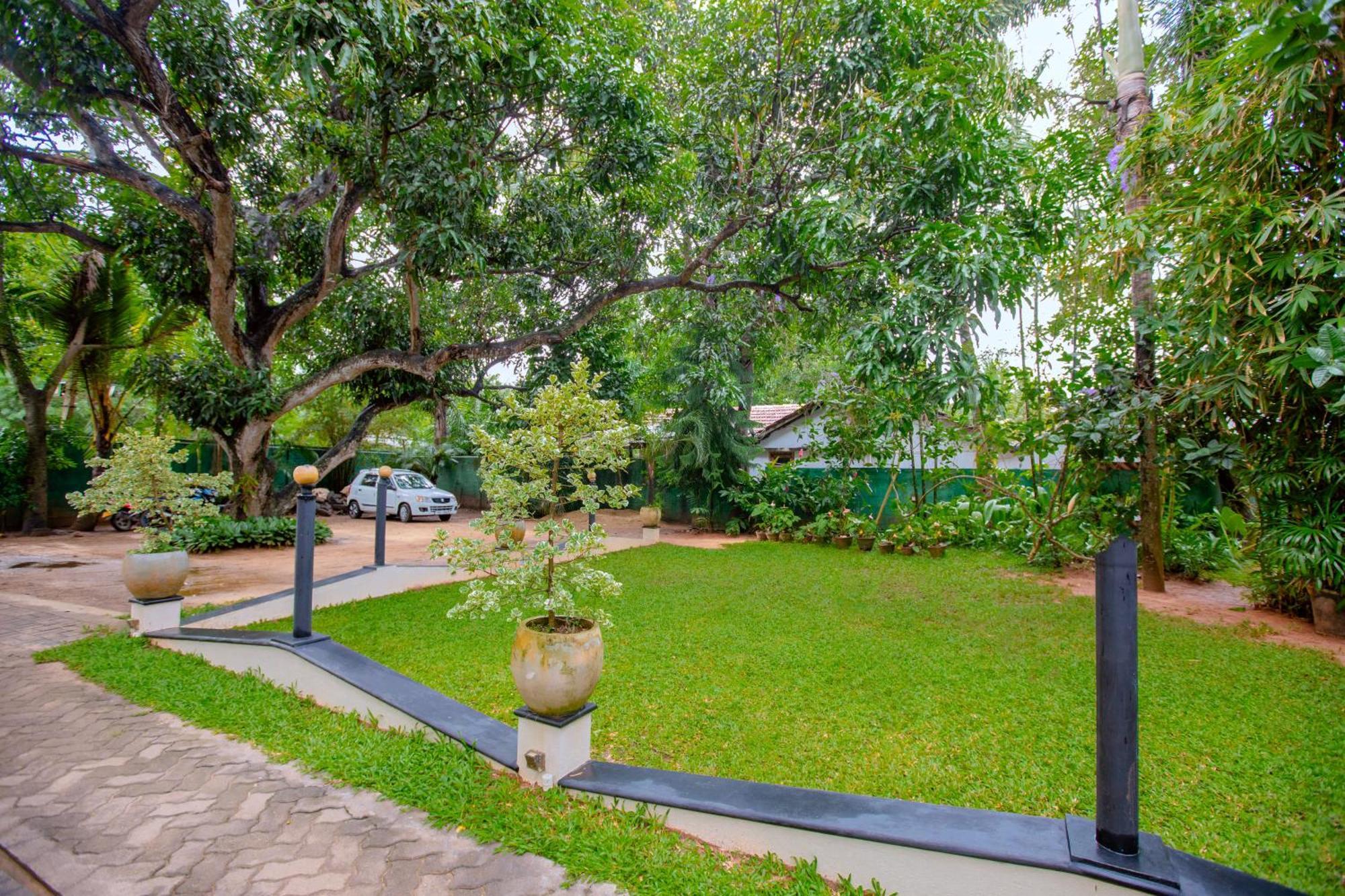 River Face Inn Tissamaharama Exterior foto