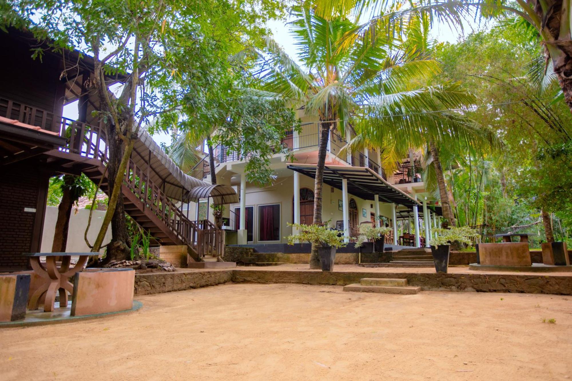 River Face Inn Tissamaharama Exterior foto