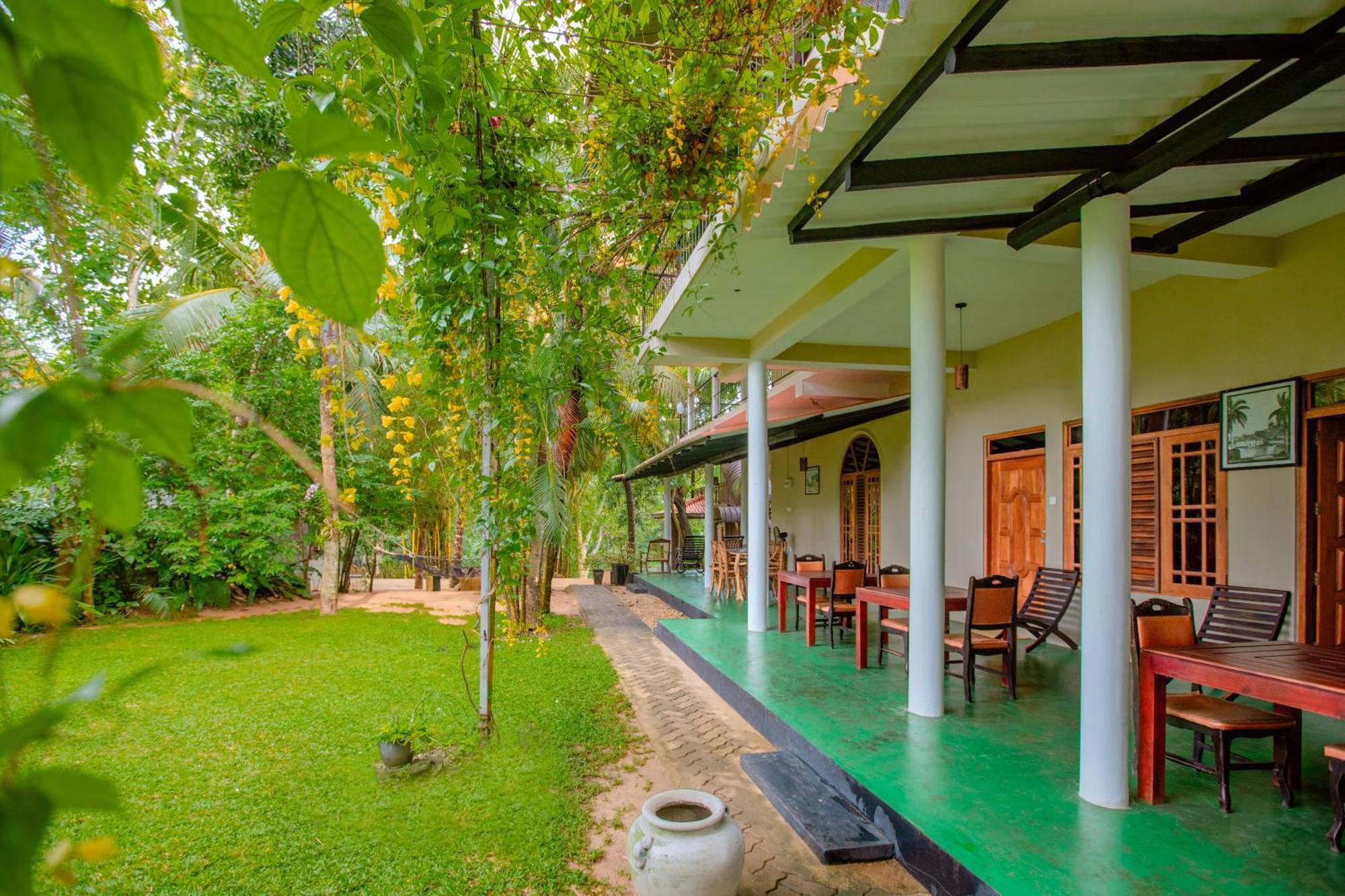 River Face Inn Tissamaharama Exterior foto