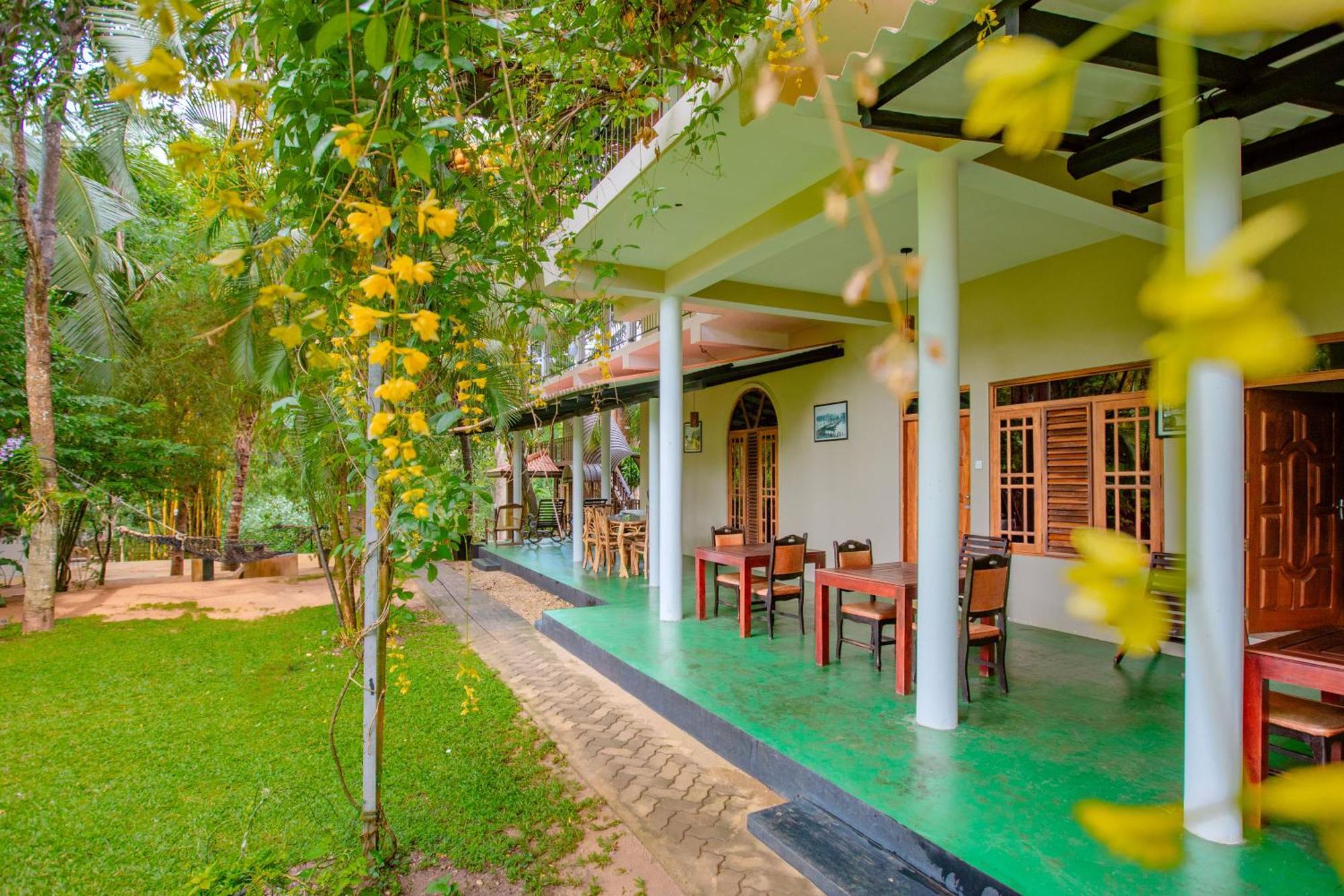River Face Inn Tissamaharama Exterior foto