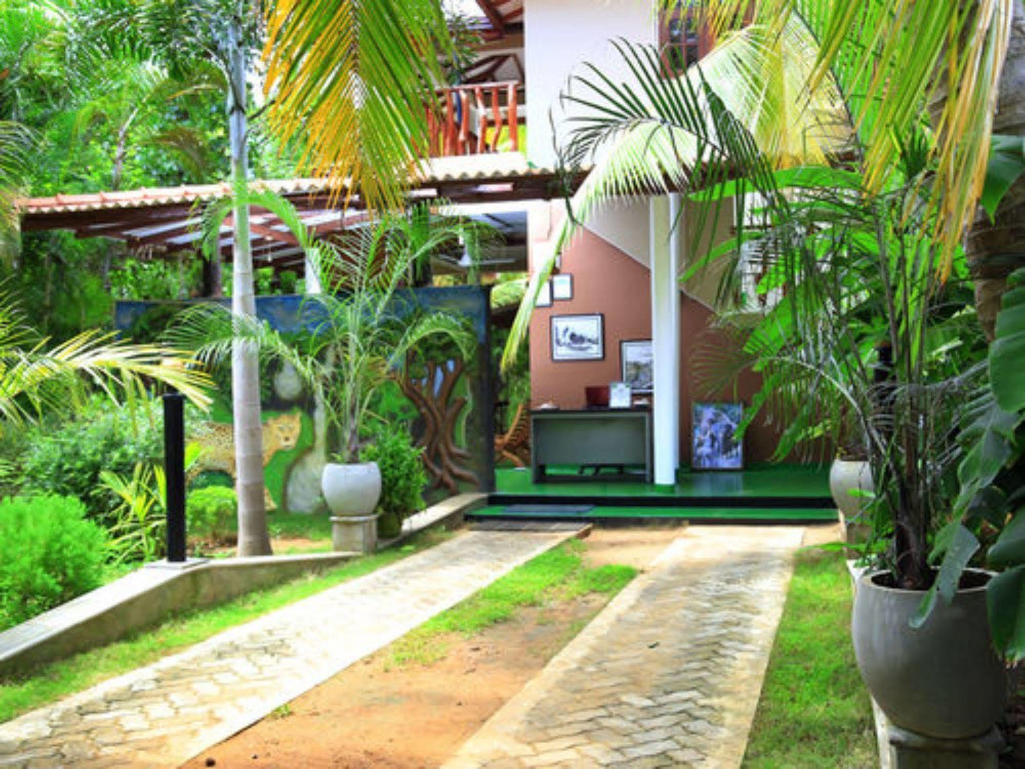 River Face Inn Tissamaharama Exterior foto